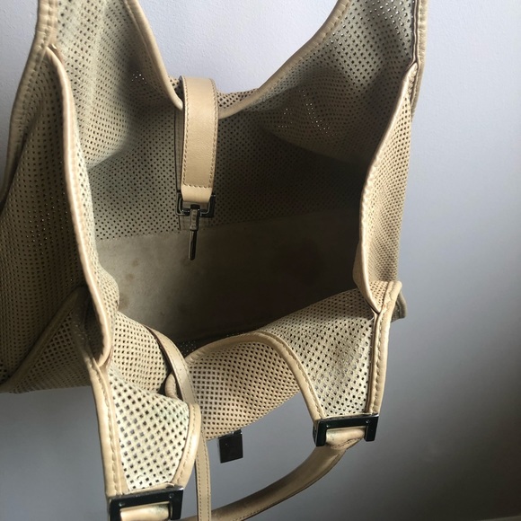 Gucci lamb skin purse - Picture 4 of 8